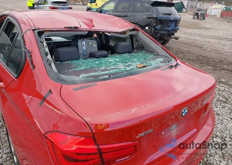 2016 BMW 320I xDrive z USA, uszkodzony, nr VIN WBA8A3C51GK689177